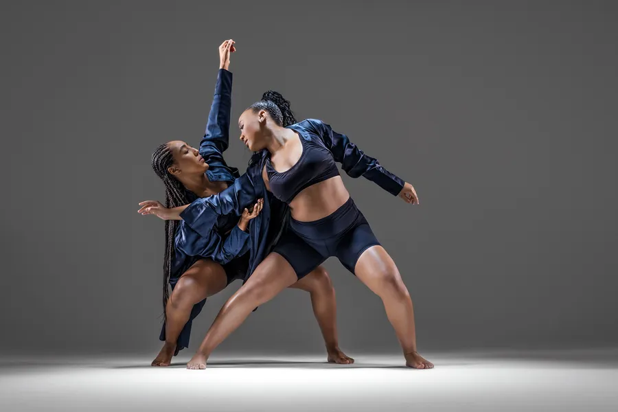 dancers-landscape